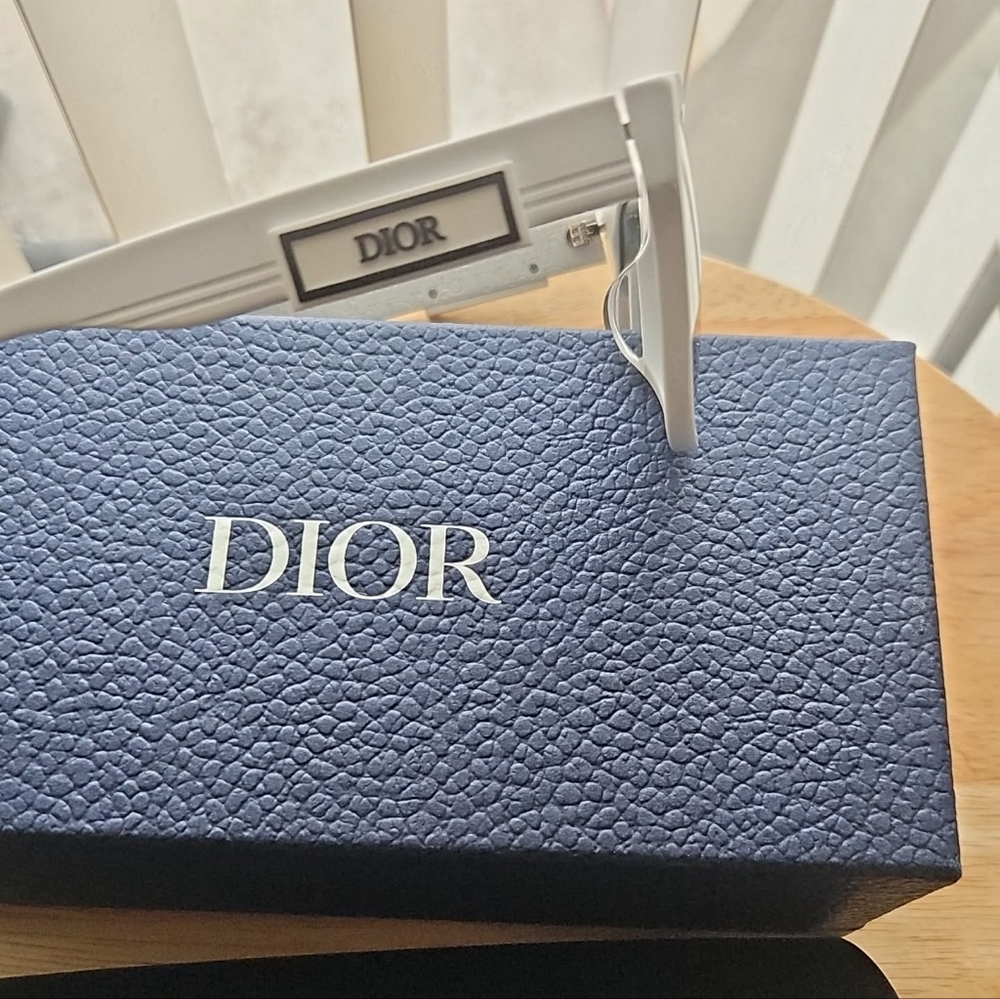 Dior White Sunglasses with Blue Lenses and Monogram Detail - Picture 6 of 8